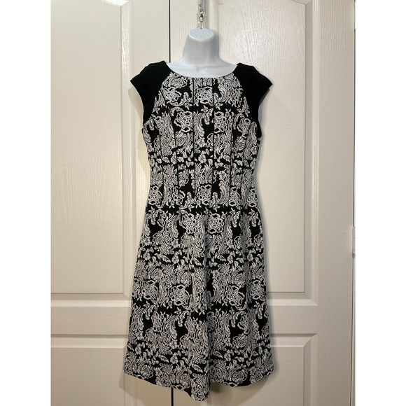 Alex Marie Black/White Printed A Line Dress Medium - Picture 6 of 10
